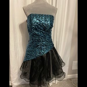 Semi formal Juniors dress 7/8